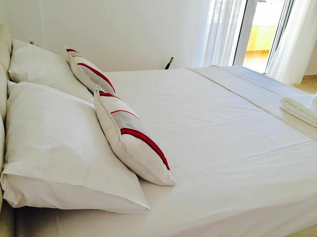 Sea And Sky Apartments Sarande Exterior photo